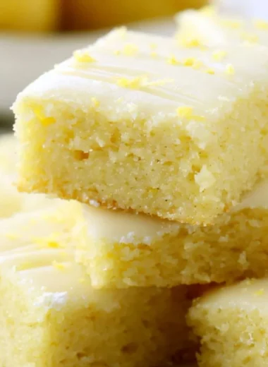 Delicious lemon brownies with a zesty and sweet flavor.